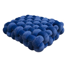 Almofada de Nós Entrelaçada com Visual Nórdico