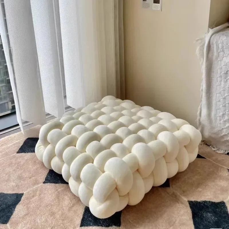 Almofada de Nós Entrelaçada com Visual Nórdico